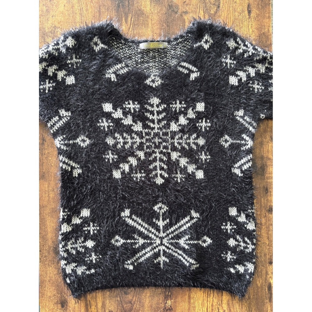 Finn & Clover Womens Large Eyelash Knit Snowflake Sweater Black White Fuzzy Cozy